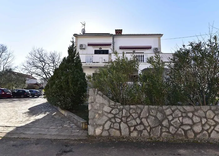 Near In Malinska - 51542