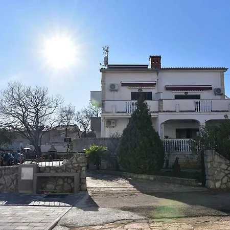 Near In Malinska - 51542 Apartman Porat (Krk)