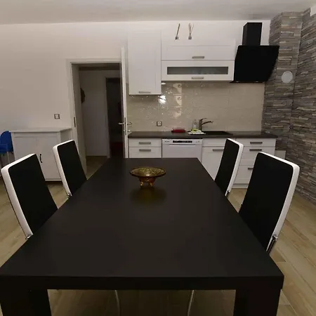 Near In Malinska - 51542 Apartman Porat (Krk)