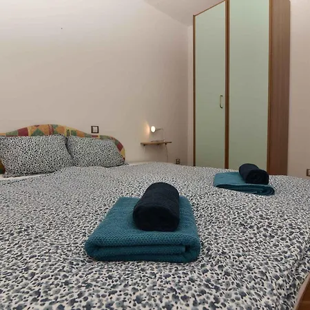 Apartman Near In Malinska - 51542